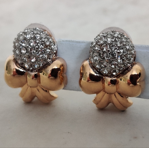 Vintage Nina Ricci Bow Tie Earrings - Picture 3 of 14